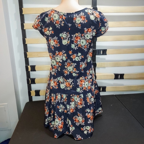 Pins & Needles Floral Dress - Picture 5 of 9